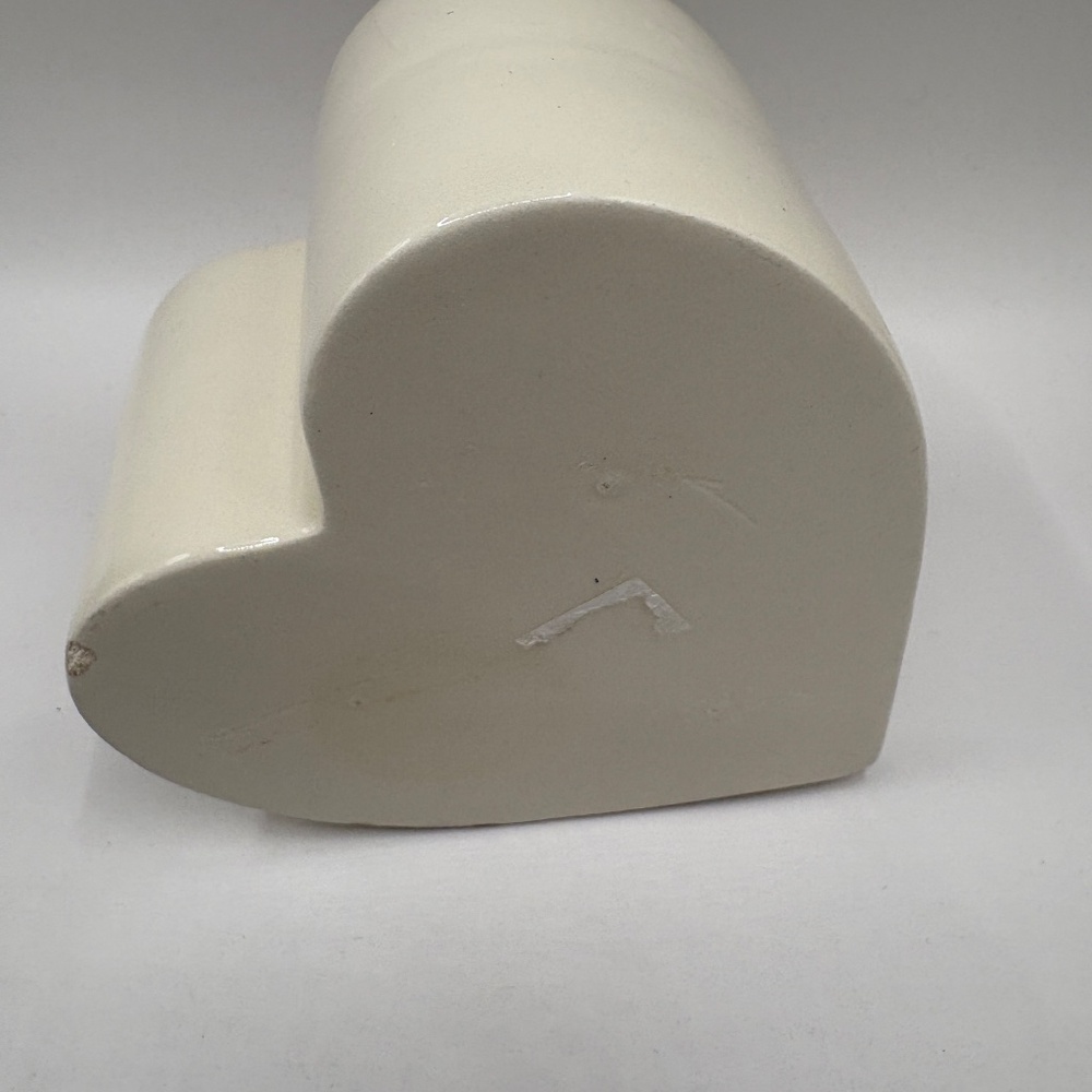 Heart Shaped Ceramic Trinket Box - Picture 2 of 4